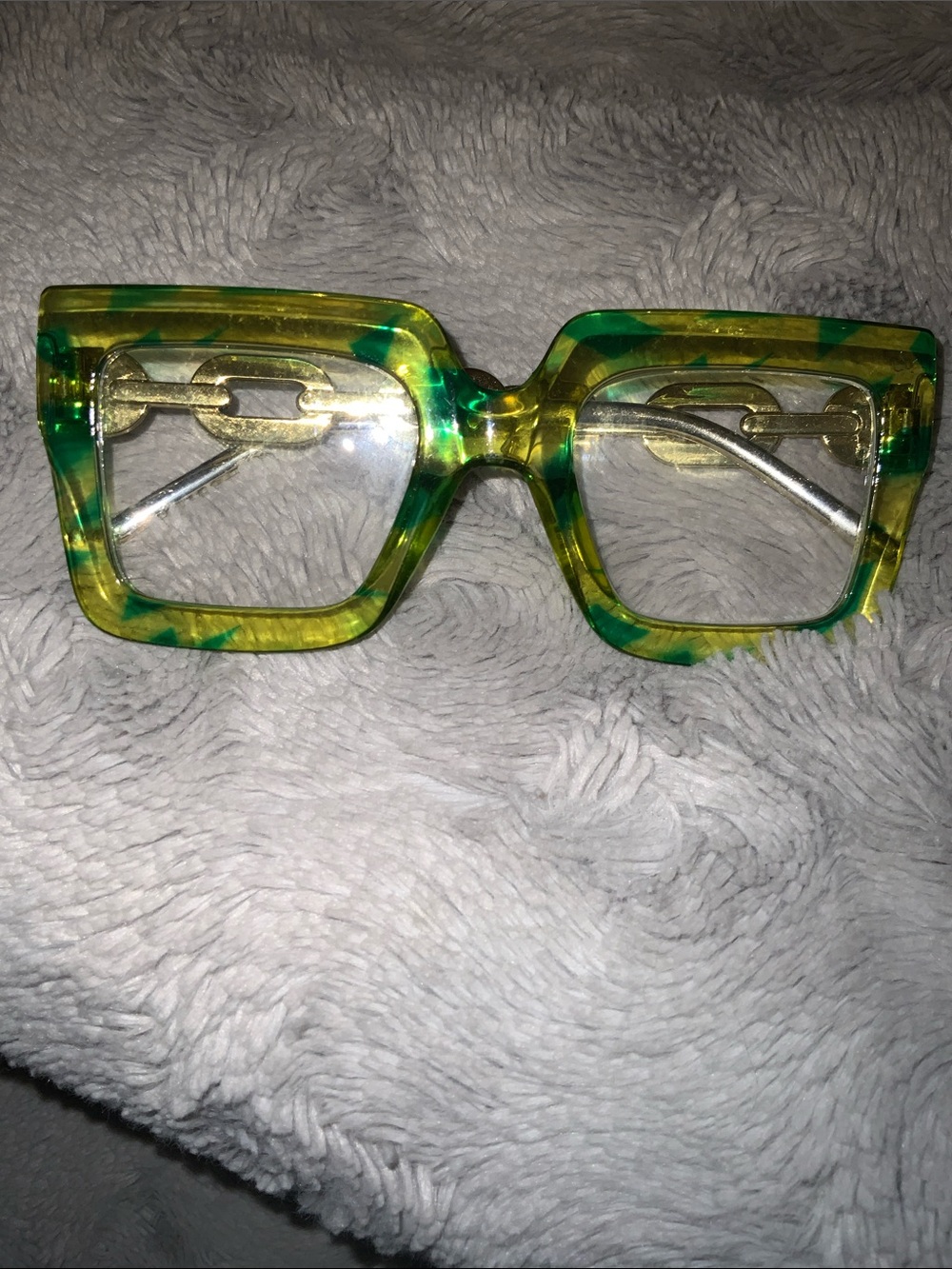 Square Frame Fashion Glasses - Picture 2 of 7